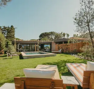 lilyofthevalley hotel image