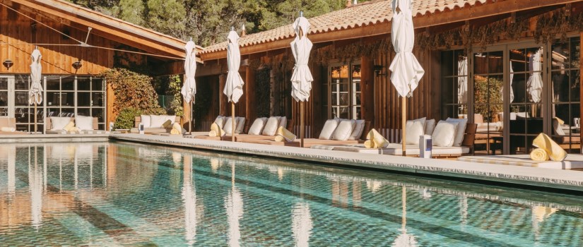 lilyofthevalley-room-service