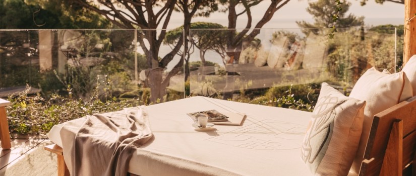 lilyofthevalley-room-service